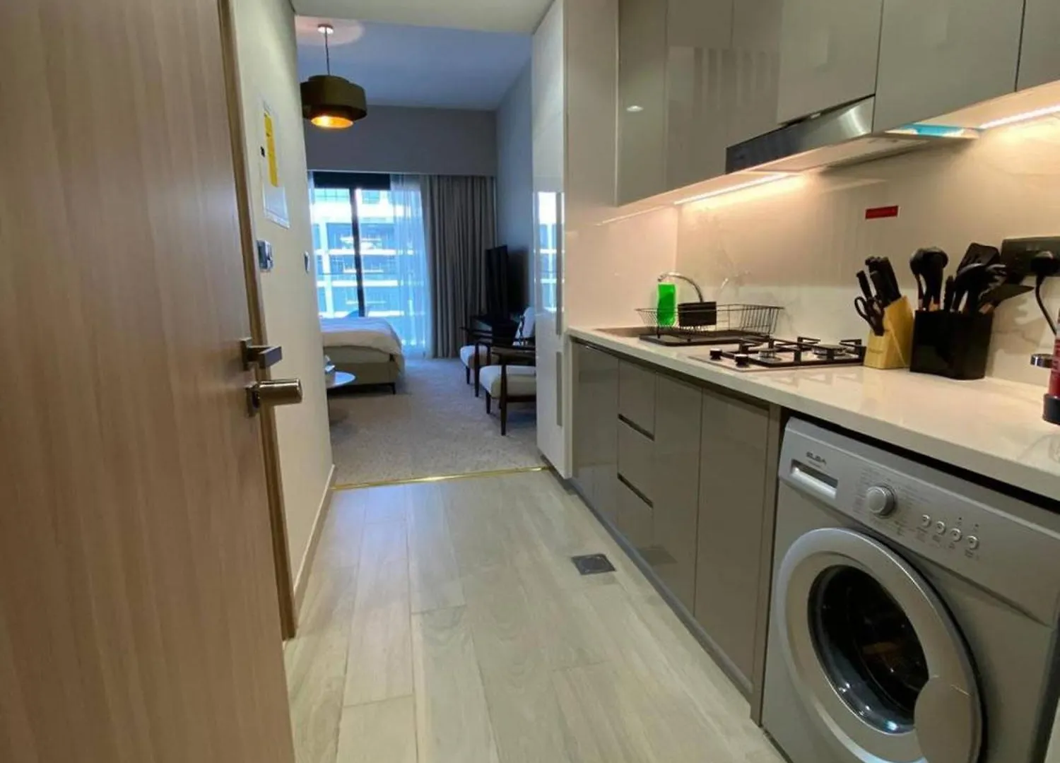 Largest Studio Apartment Near Downtown Dubai 0*,  Förenade Arabemiraten